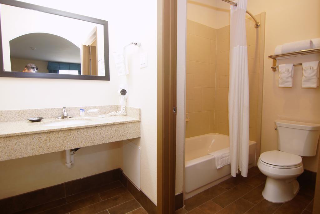 Americas Best Value Inn Cuero Habitación foto